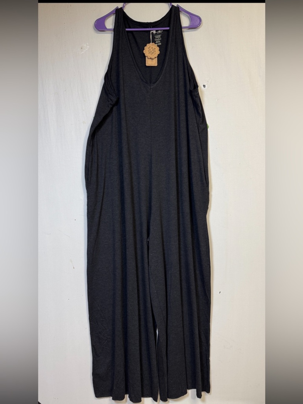 Natural Life Charcoal Gray Sleeveless V-Neck Wide-Leg One Size Jumpsuit - Picture 3 of 10